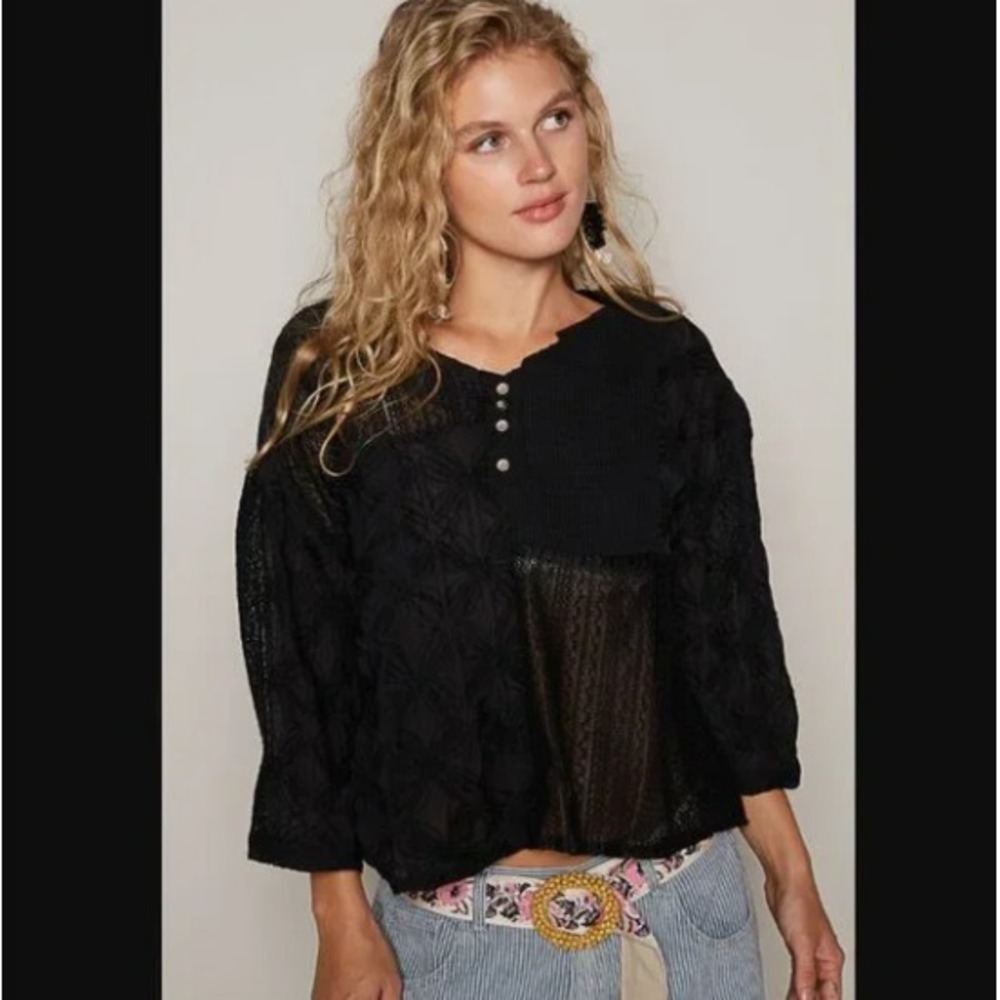 POL Black V-Neck Crochet and Semi-Sheer Lace Long Sleeve Top NWOT - Picture 3 of 3